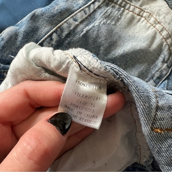 Signature 8 Distressed Denim Cutoff Shorts | Size Small - Picture 5 of 5